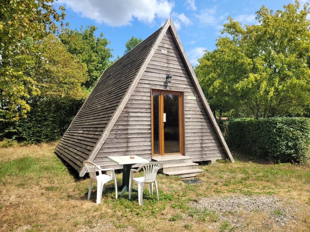 Camping Les Hirondelles Bourg-Sainte-Marie Exterior photo