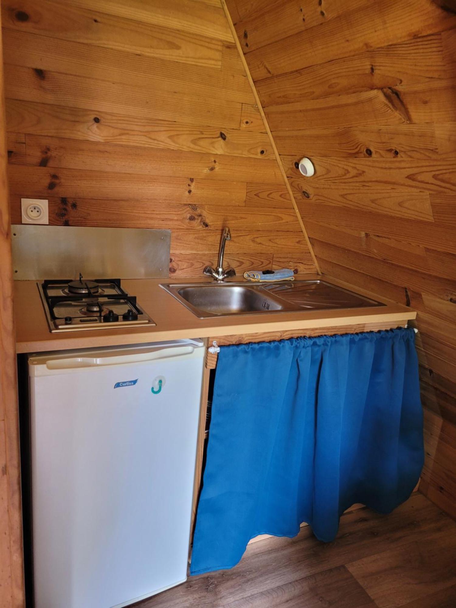 Camping Les Hirondelles Bourg-Sainte-Marie Exterior photo