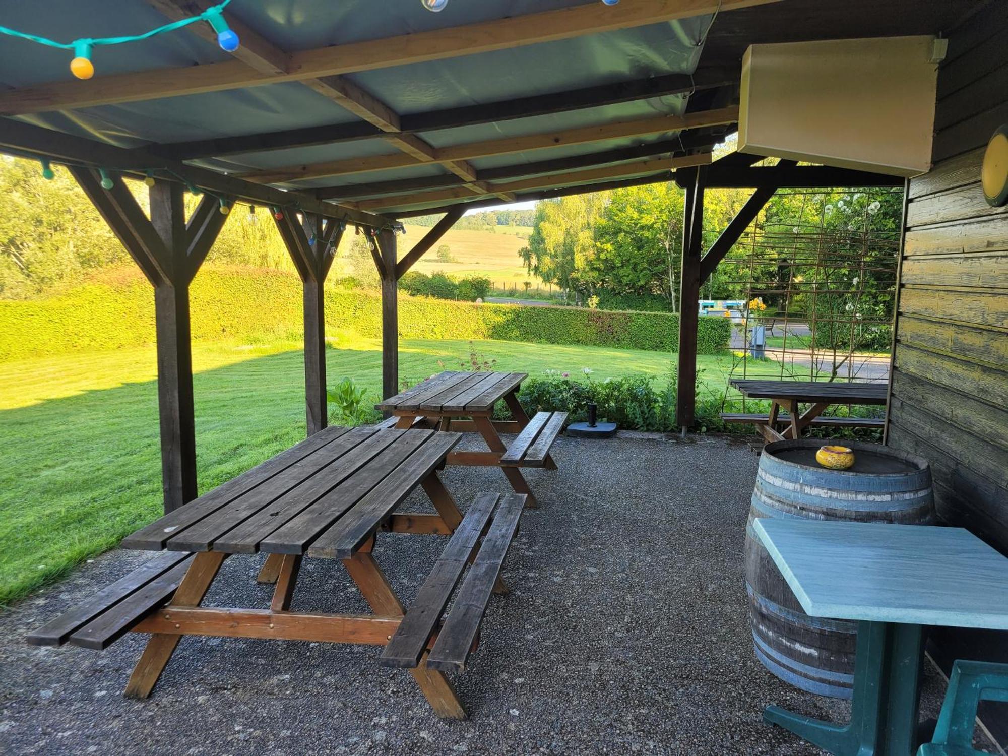 Camping Les Hirondelles Bourg-Sainte-Marie Exterior photo